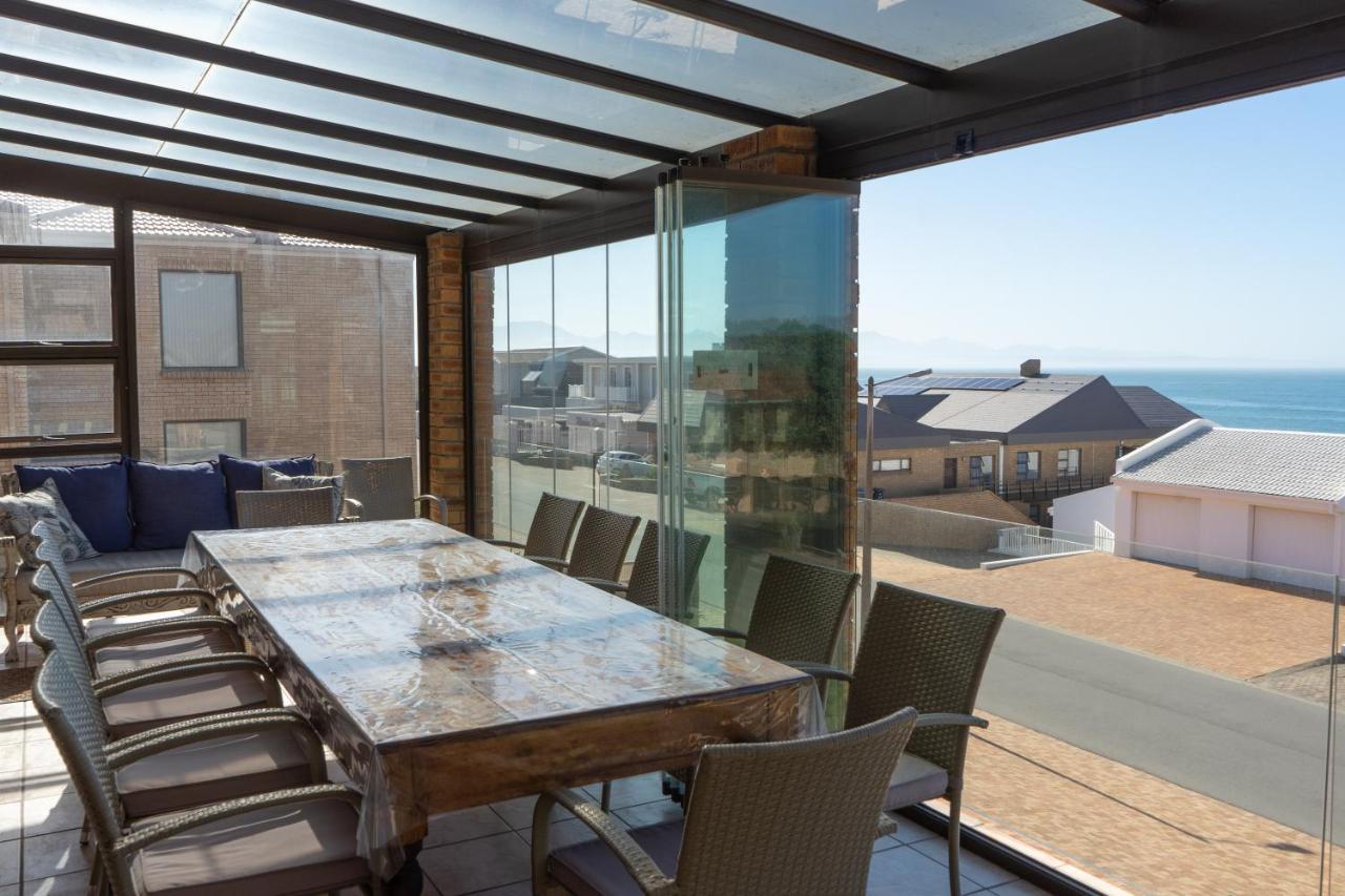 Bob Bouwer Sea View Apartment Bayview Екстер'єр фото